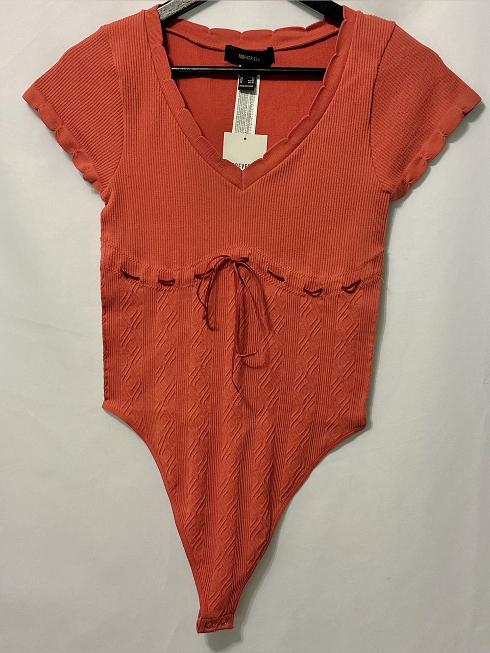 Forever 21 Bodysuit Scalloped V-Neck SS Women Plus 0X 1X Stretch Ribbed Pullon